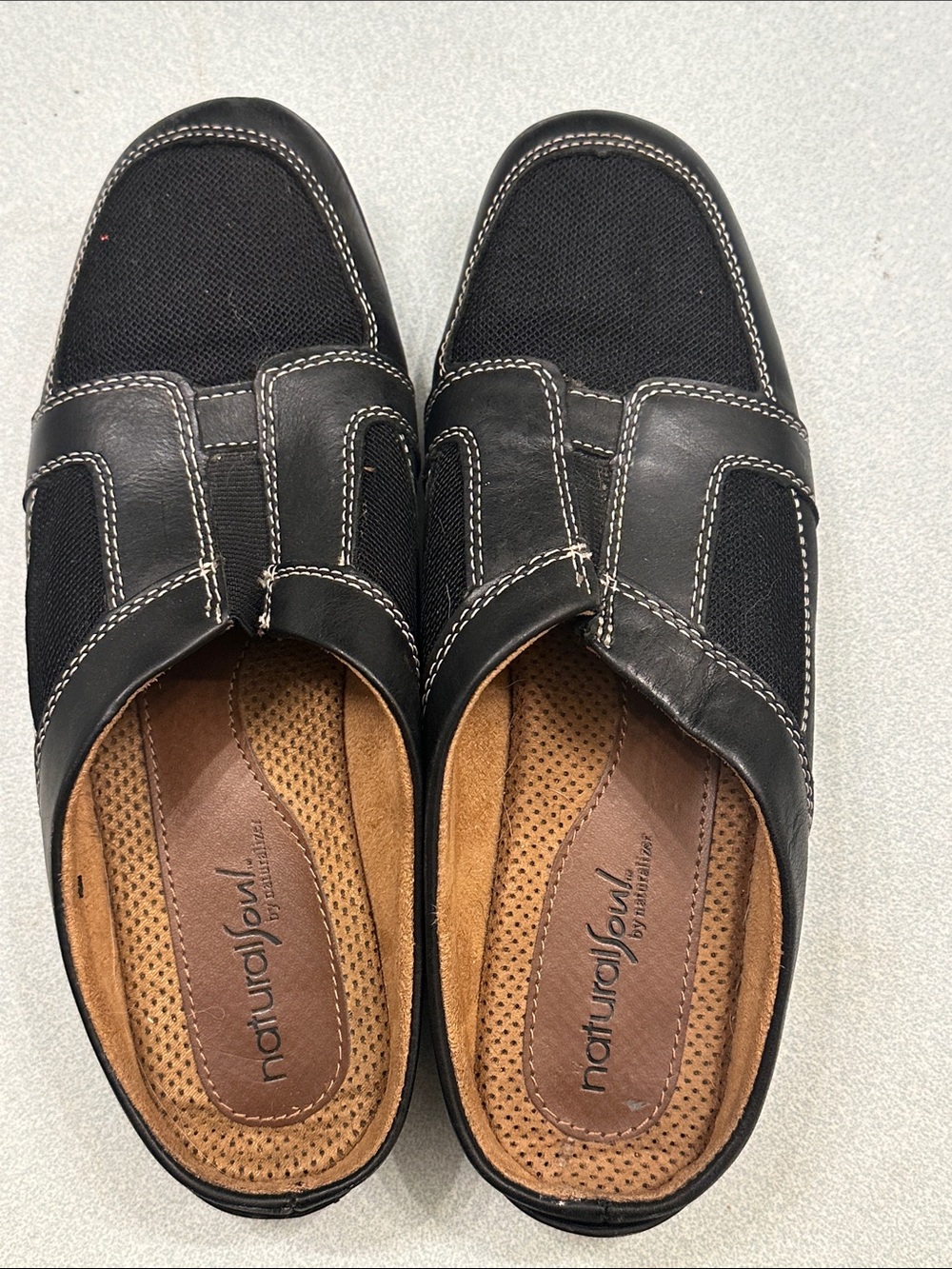 Natural Soul by Naturalizer Black Slip-On Loafers with Contrast Stitching